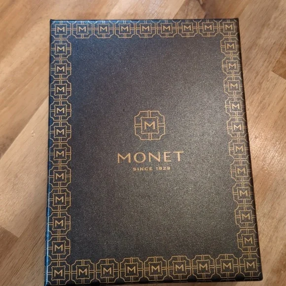 Monet love heart tassel keychain purse charm NWT - Picture 2 of 4